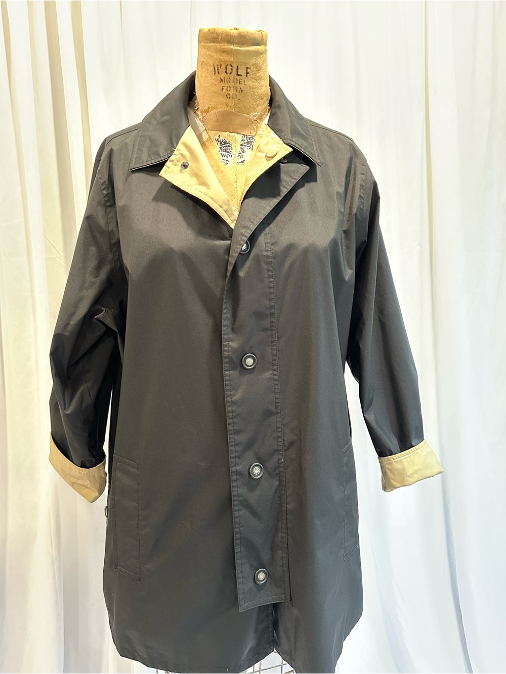 TravelSmith Reversible Black or Tan Raincoat